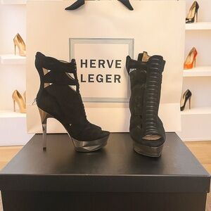 Vero Cuoio Black Women's Heels with Silver Accents